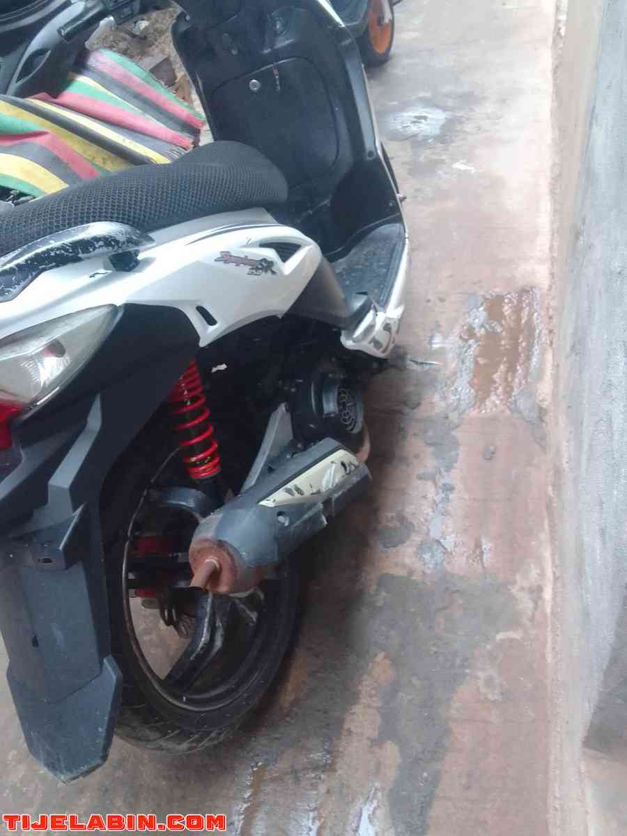 sr 2015 roso motor 10/10 carinaj 9/10 - Khemisti, Tipaza - Tijelabin