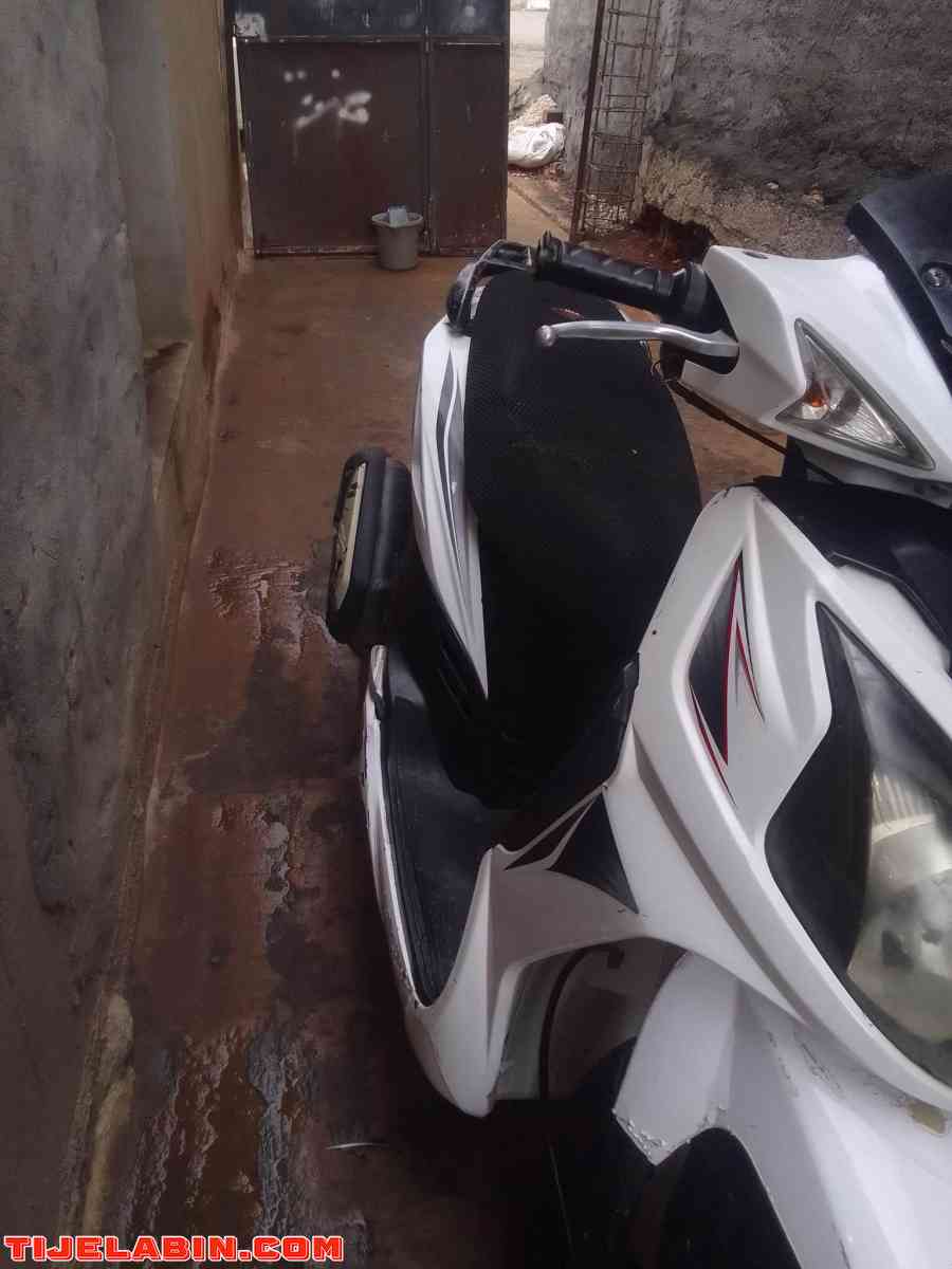 sr 2015 roso motor 10/10 carinaj 9/10 - Khemisti, Tipaza - Tijelabin