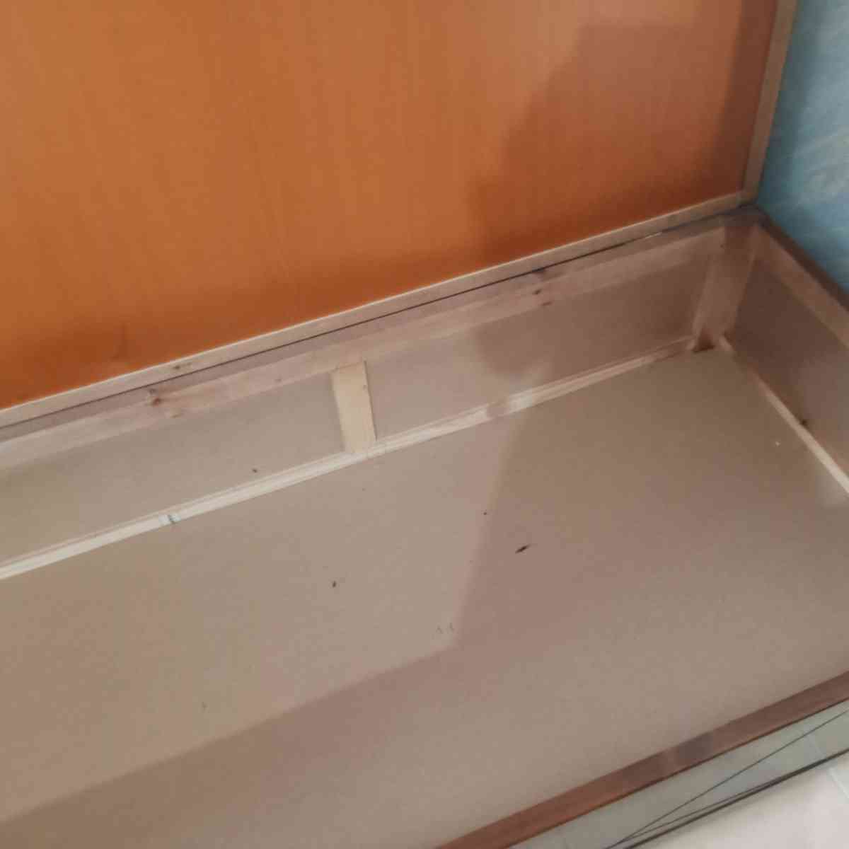 صالون 3 كنبليات و طابلة كبيرة و زوج صغار - Cheraga, Alger - Tijelabin