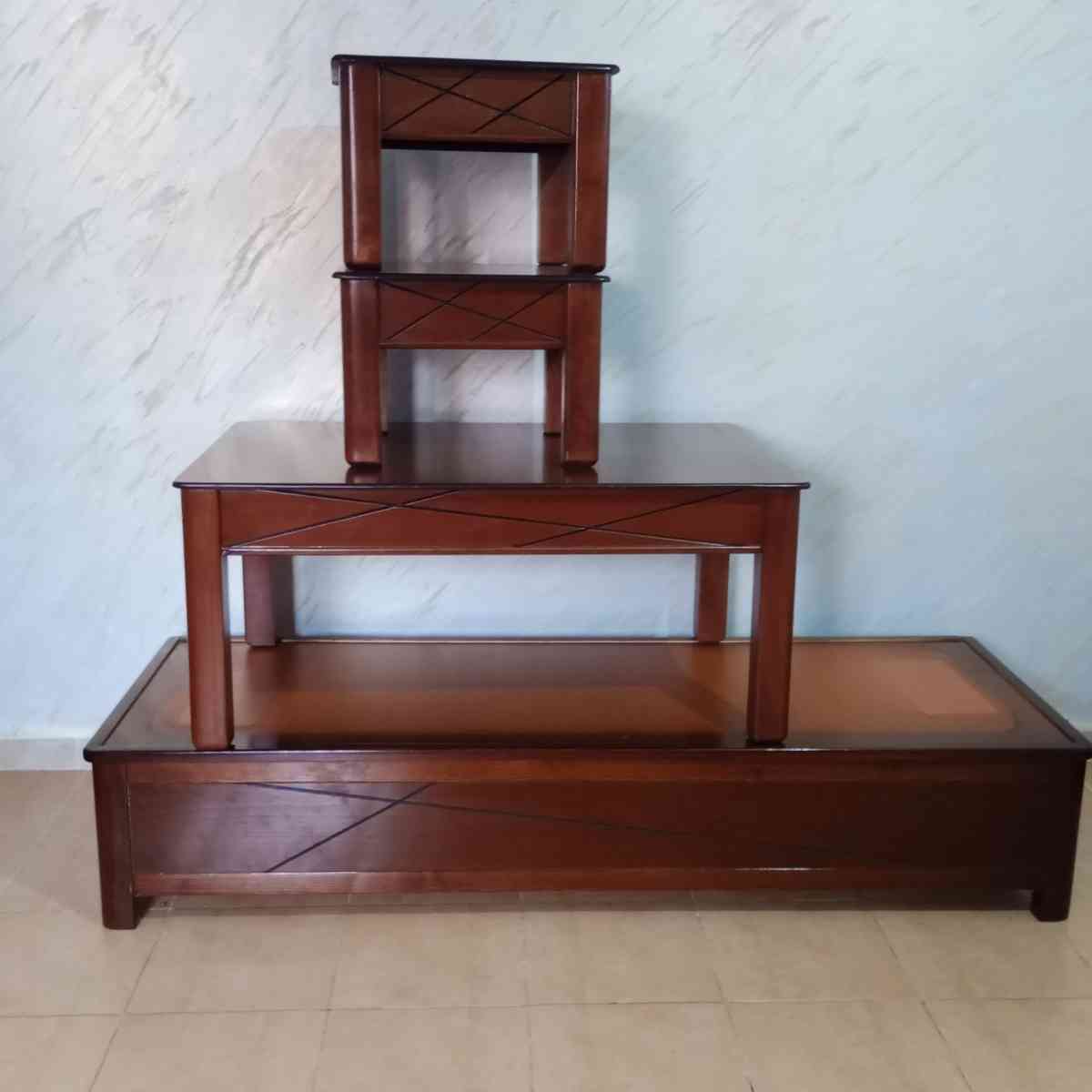 صالون 3 كنبليات و طابلة كبيرة و زوج صغار - Cheraga, Alger