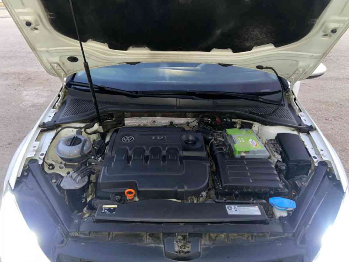 VW Golf 7 2013 - Douera, Alger - Tijelabin