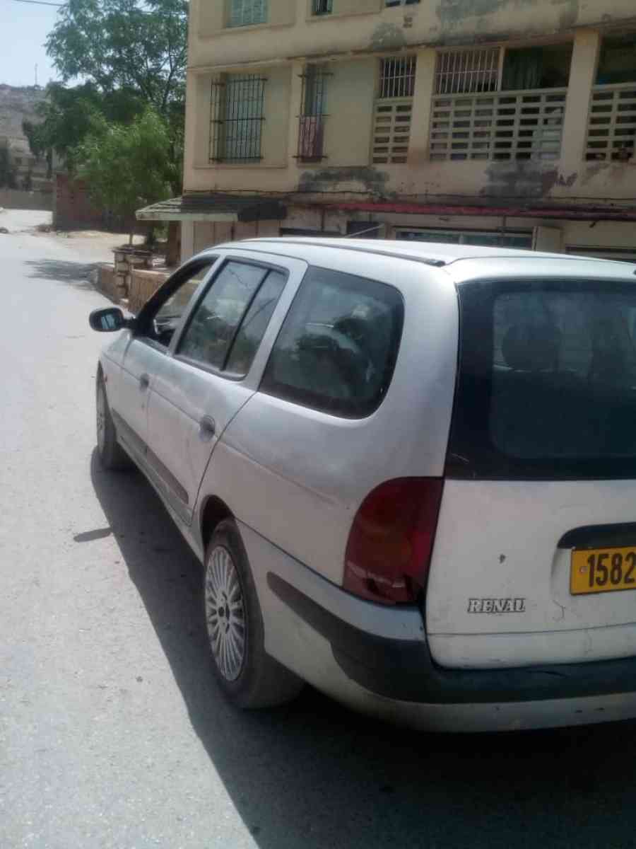Renault Mgane 1 anne  2001 la toute - Medjebar, Medea - Tijelabin