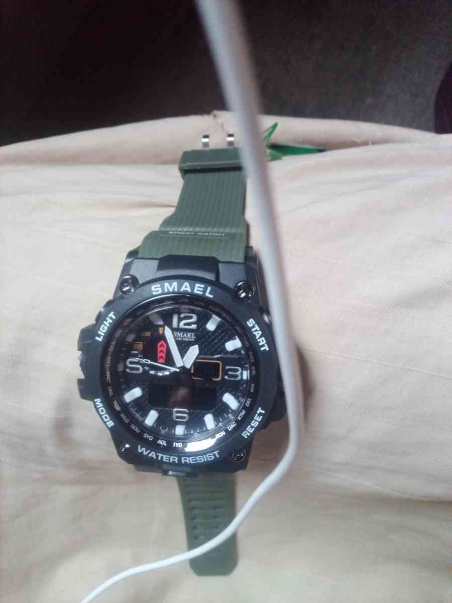 ساعة من نوع  0772674824 SMAEL - Bordj Menaiel, Boumerdes - Tijelabin