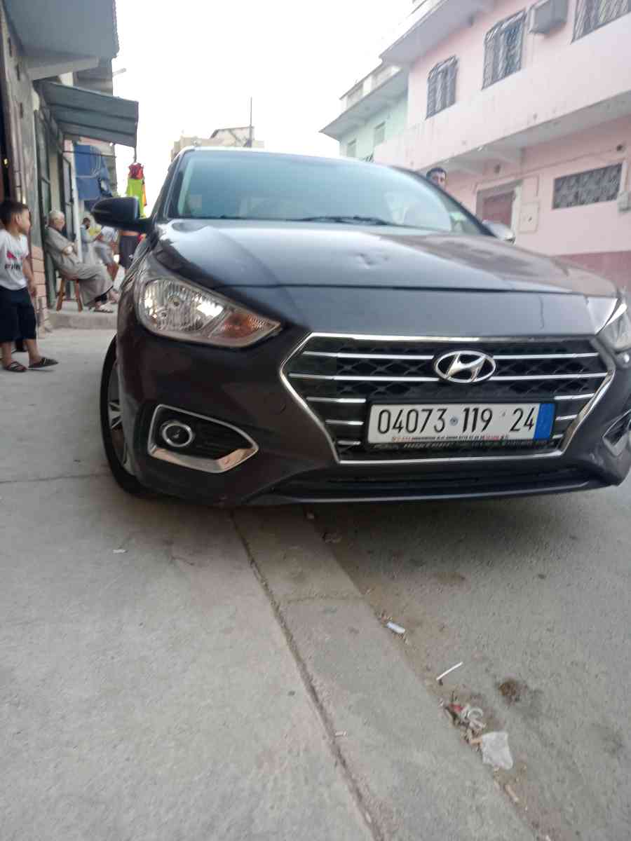 accent  rb 2019 marche 180 000 km - Oued Zenati, Guelma - Tijelabin