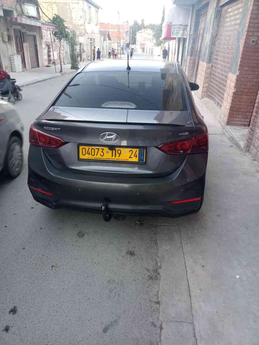 accent  rb 2019 marche 180 000 km