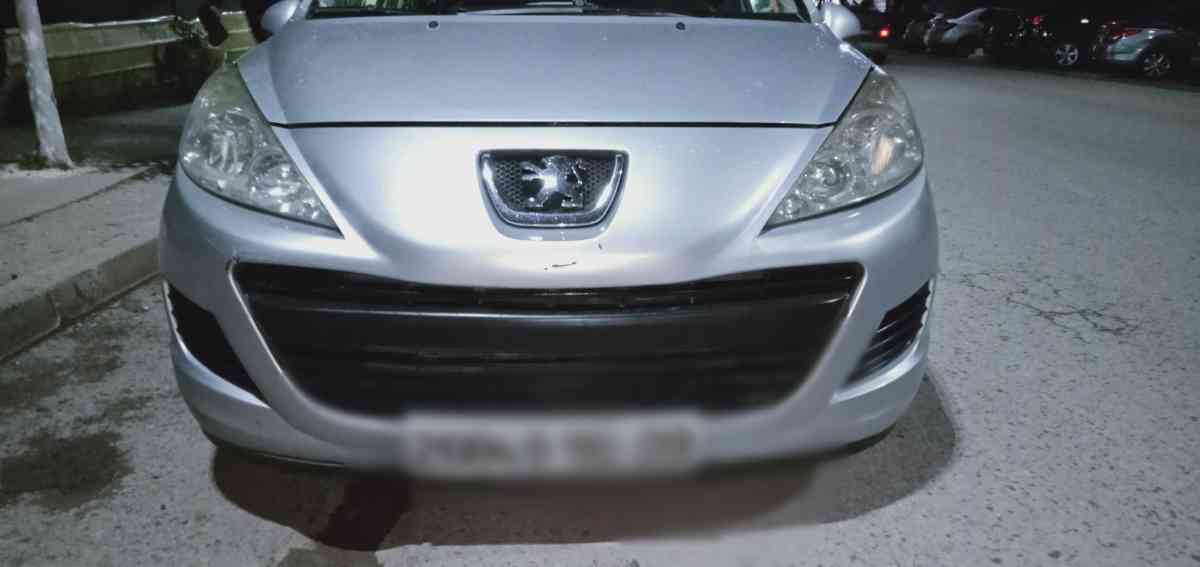 Peugeot 207 essence 14 simple - Blida, Blida - Tijelabin