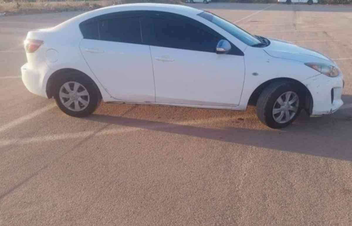 Mazda 3  2013           نبدل برك منبيعش - Ben Aknoun, Alger - Tijelabin