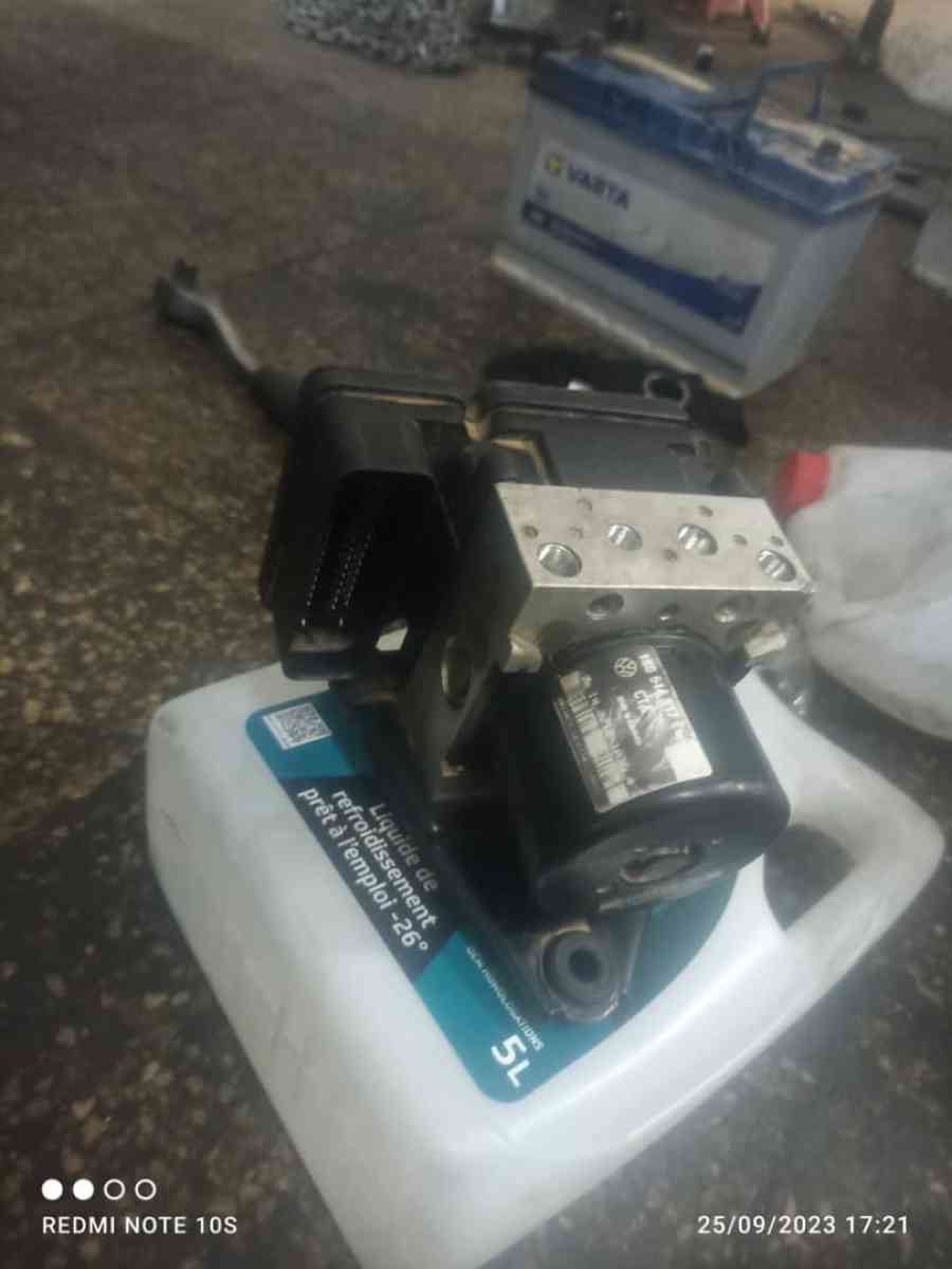 نحتاج ابي اي سيارة فكس فيقن ثوران2016 اتماتيك - El Meniaa, Ghardaia - Tijelabin