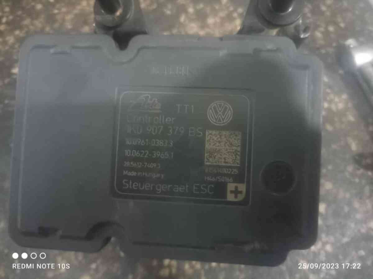 نحتاج ابي اي سيارة فكس فيقن ثوران2016 اتماتيك - El Meniaa, Ghardaia - Tijelabin