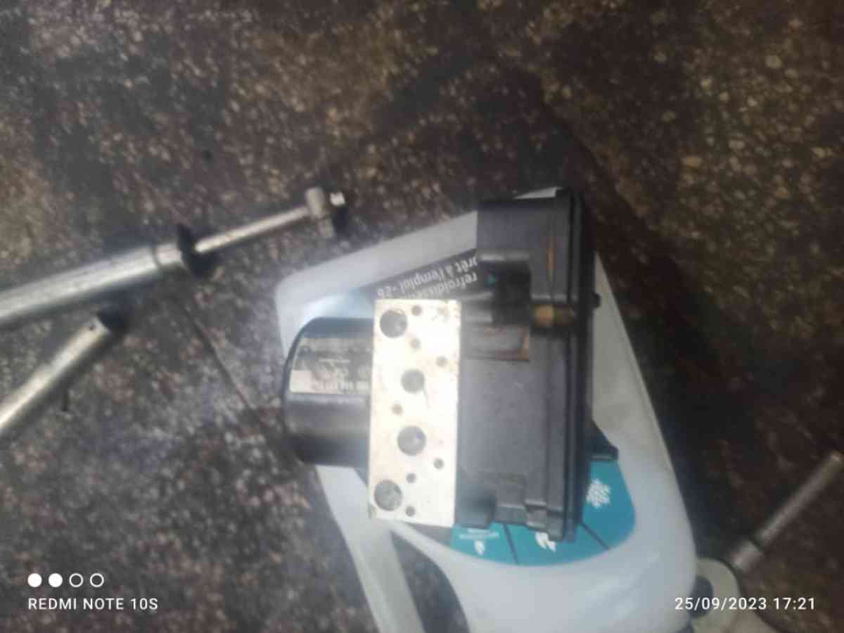 نحتاج ابي اي سيارة فكس فيقن ثوران2016 اتماتيك - El Meniaa, Ghardaia - Tijelabin