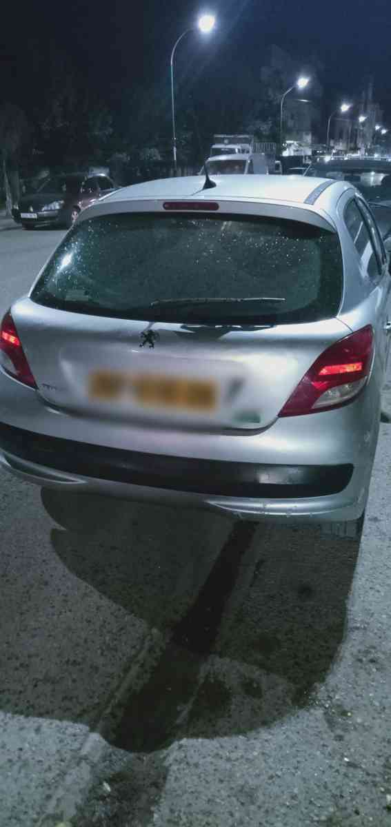 Peugeot 207 essence 14 simple - Blida, Blida - Tijelabin