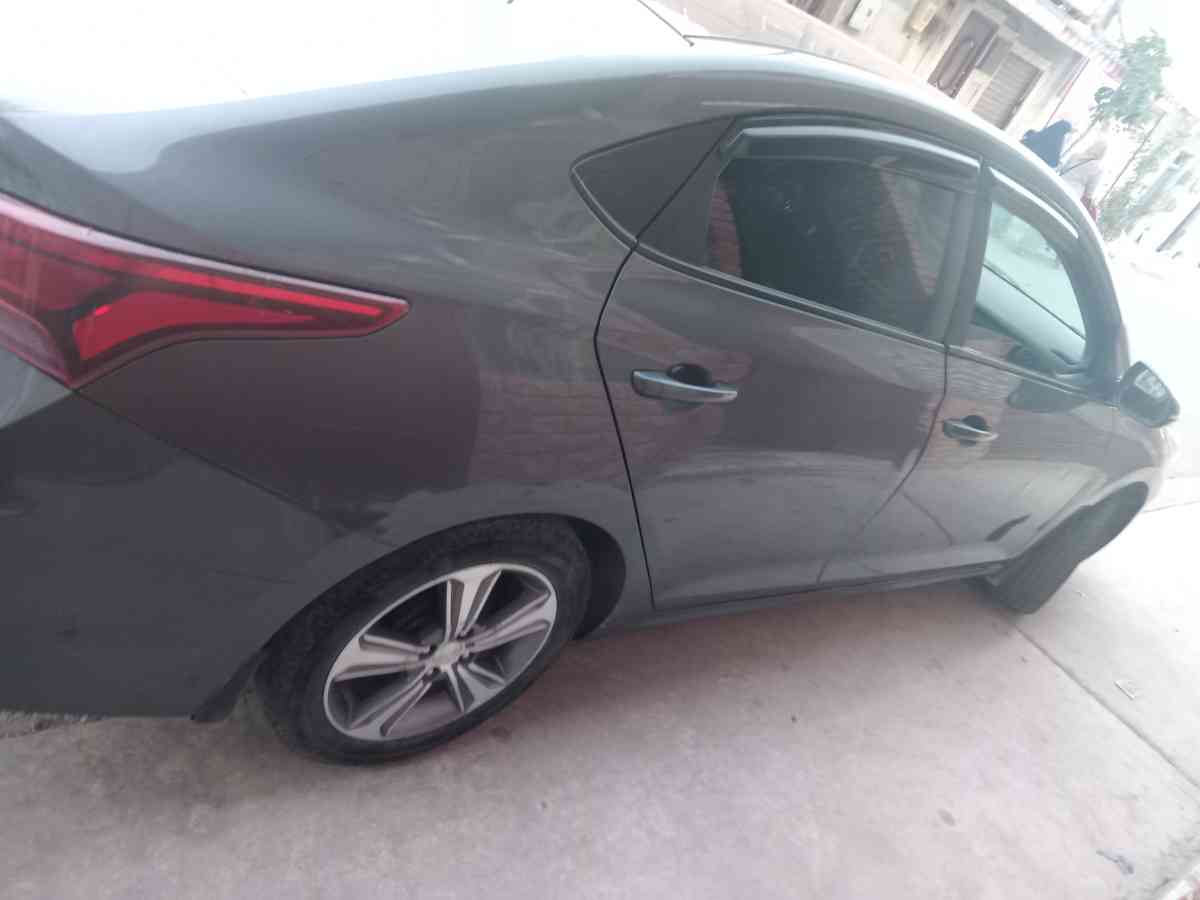 accent  rb 2019 marche 180 000 km - Oued Zenati, Guelma - Tijelabin