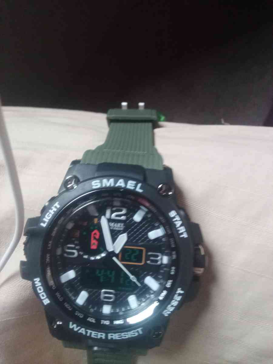 ساعة من نوع SMAEL - Bordj Menaiel, Boumerdes - Tijelabin