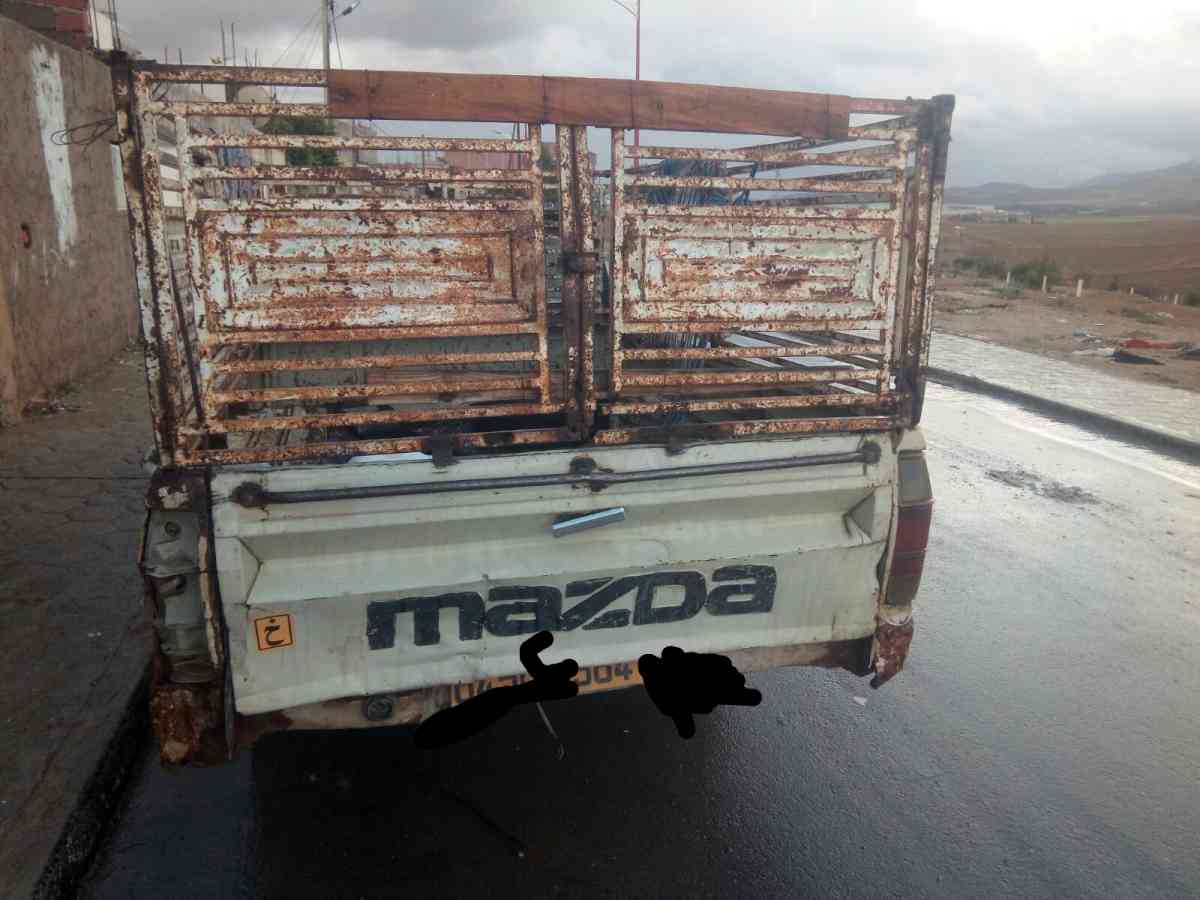 مازدا شاصي والصندوق نضاف - Khenchela, Khenchela - Tijelabin
