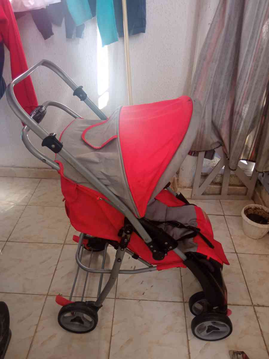 chaise bb et poussette - Baba Hassen, Alger - Tijelabin