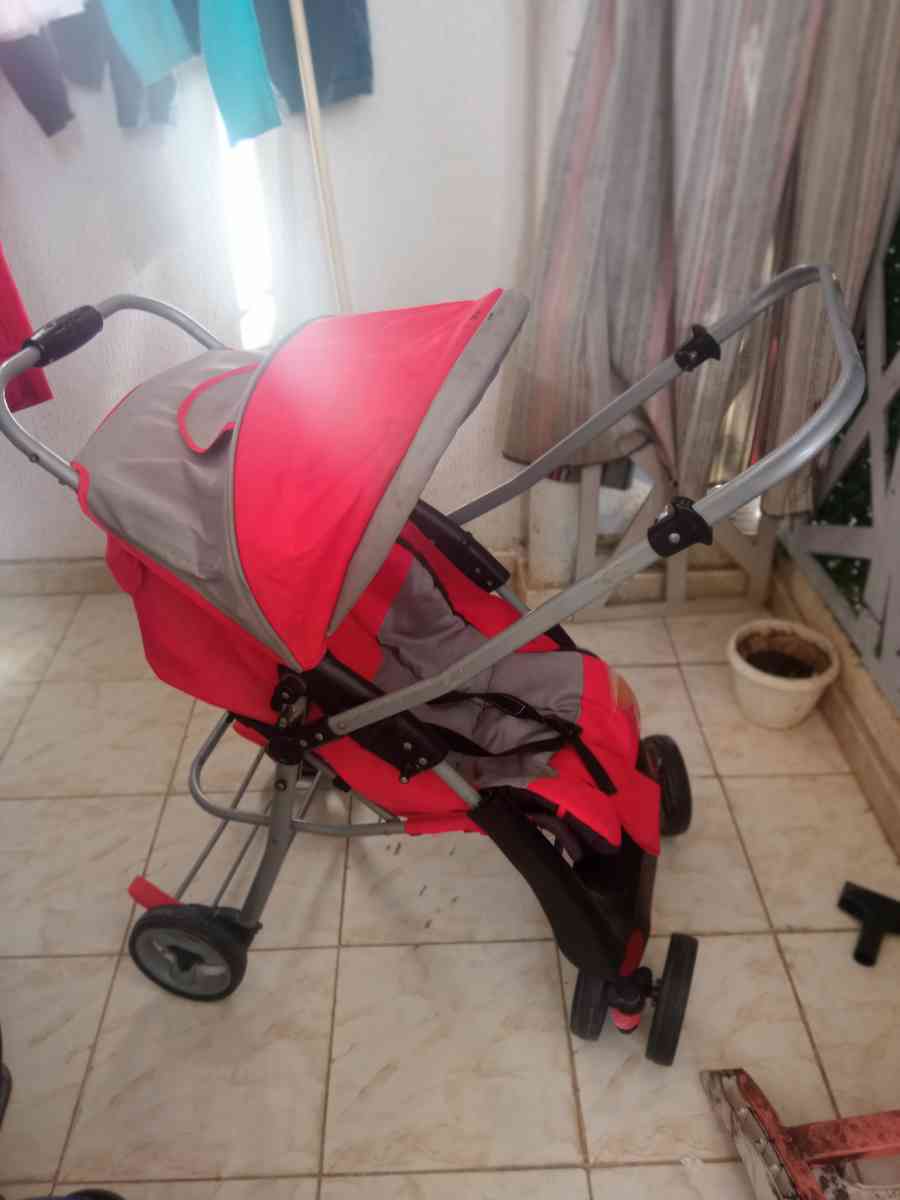 chaise bb et poussette - Baba Hassen, Alger - Tijelabin