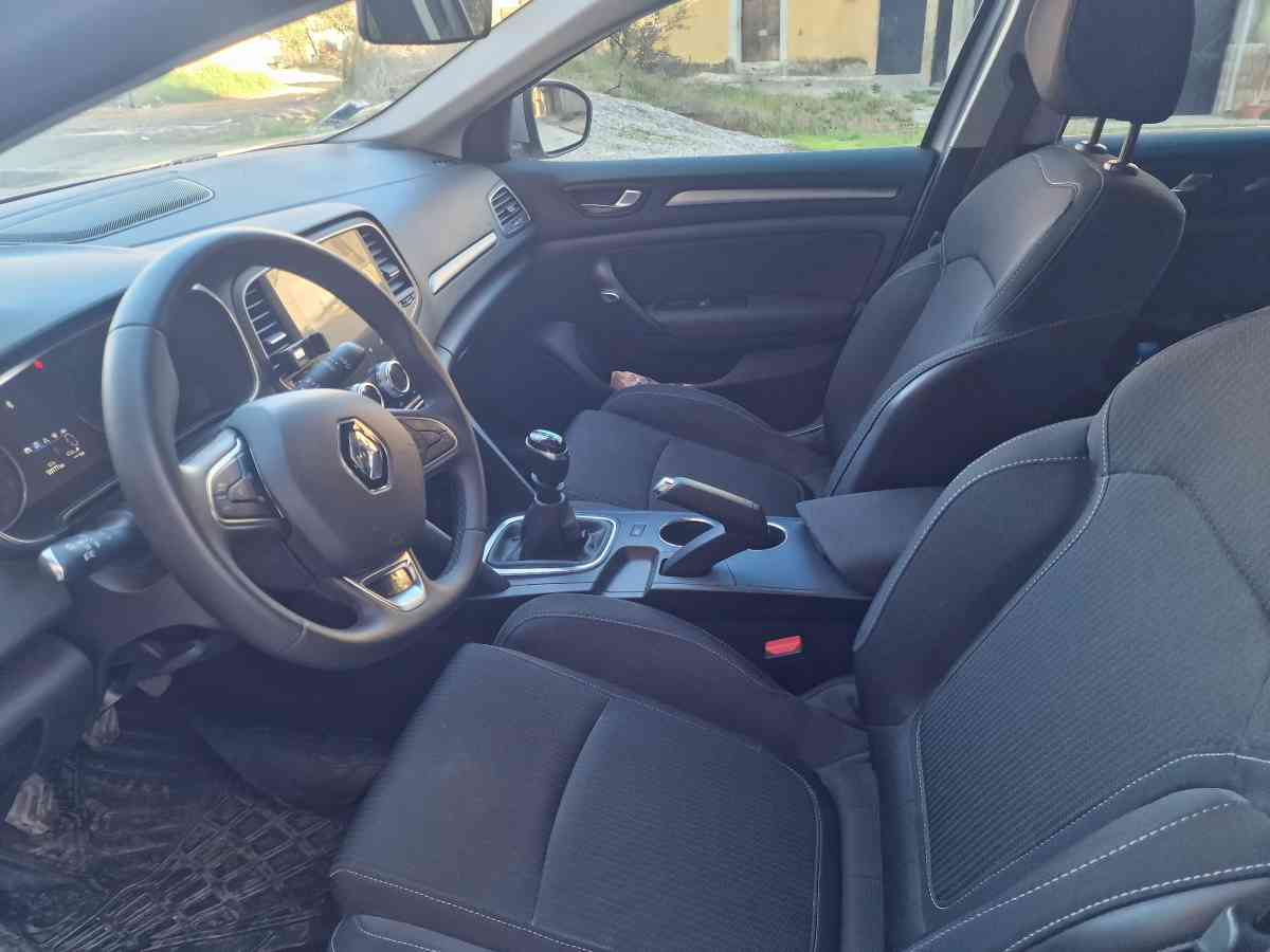 سيارة رونو - Taher, Jijel - Tijelabin