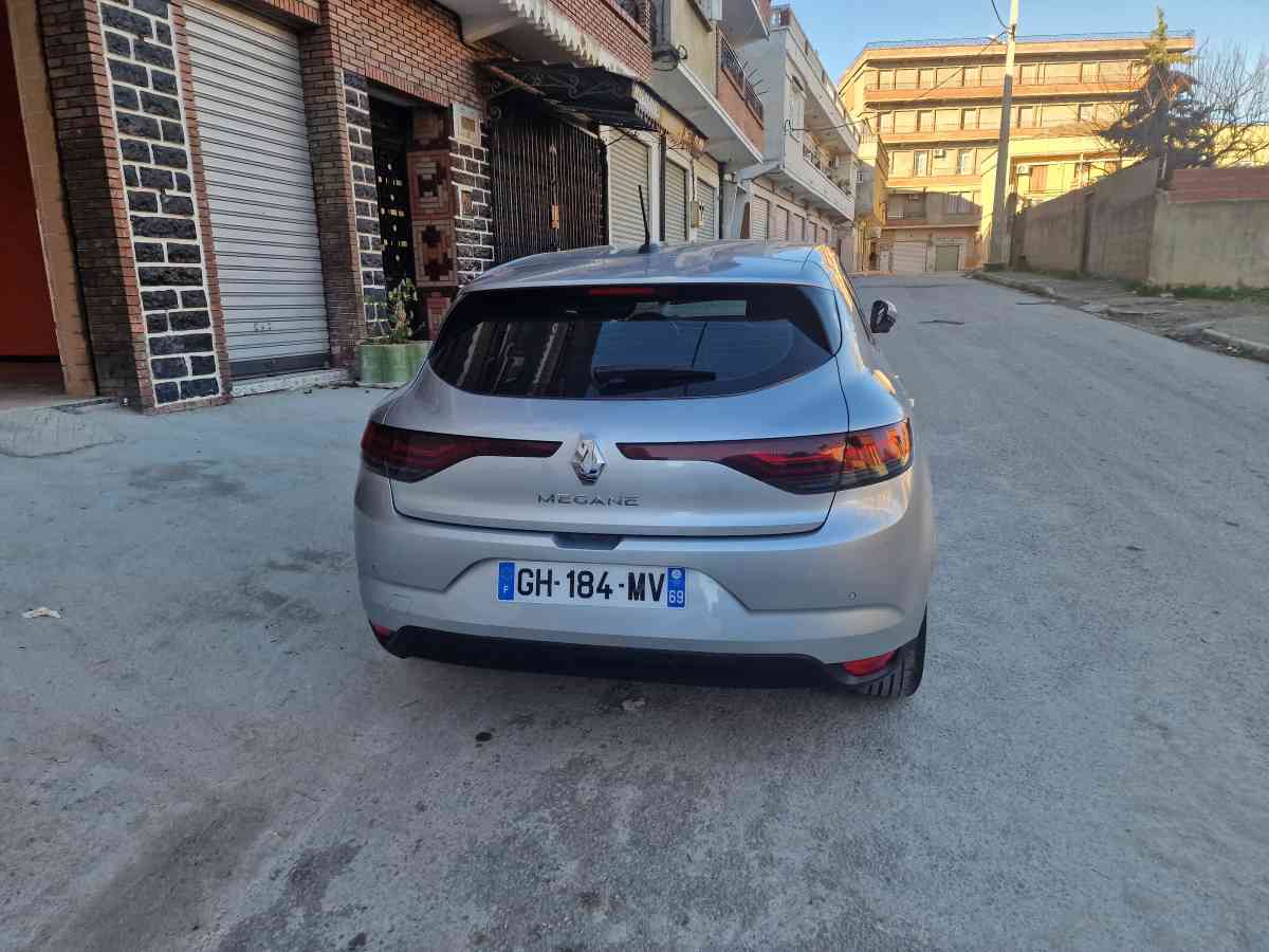 سيارة رونو - Taher, Jijel - Tijelabin