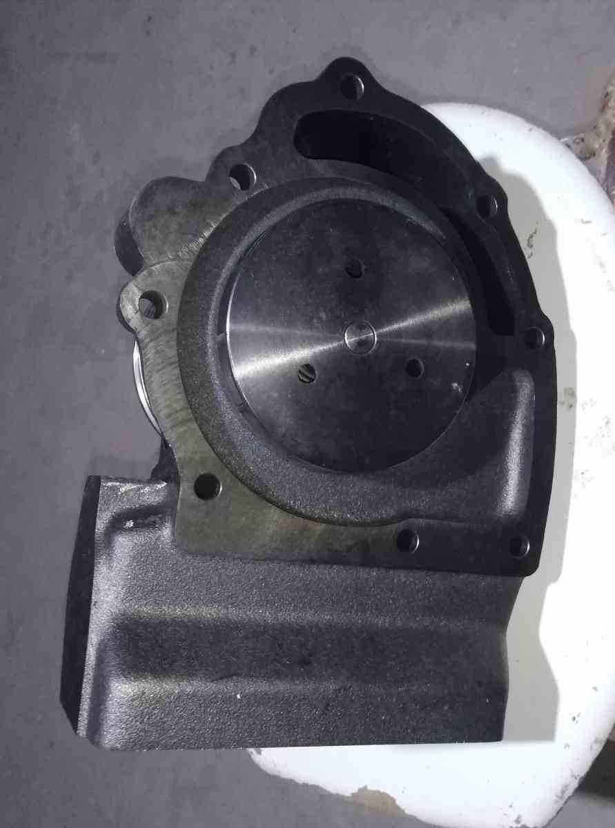 POMPE A  EAU POUR VOLVO F10 - Ksar El Boukhari, Medea - Tijelabin