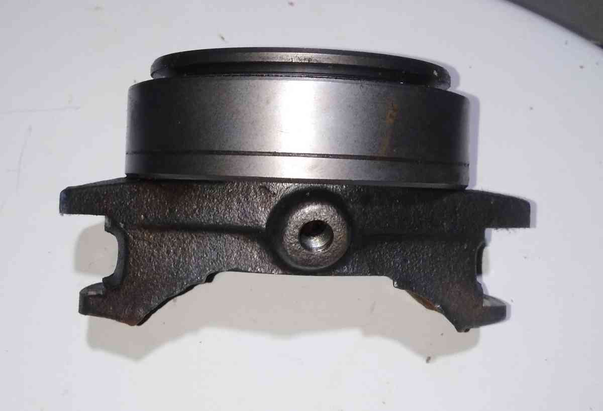 BUTE DEMBRAYAGE POUR VOLVO - Ksar El Boukhari, Medea - Tijelabin