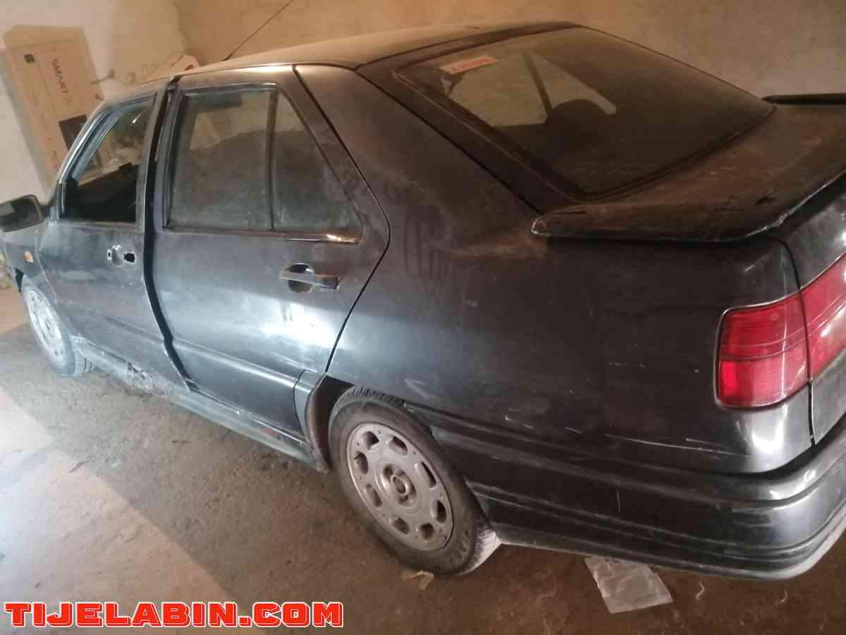 سيارة من نوع صيات إبيزا - Ain El Melh, M'Sila - Tijelabin