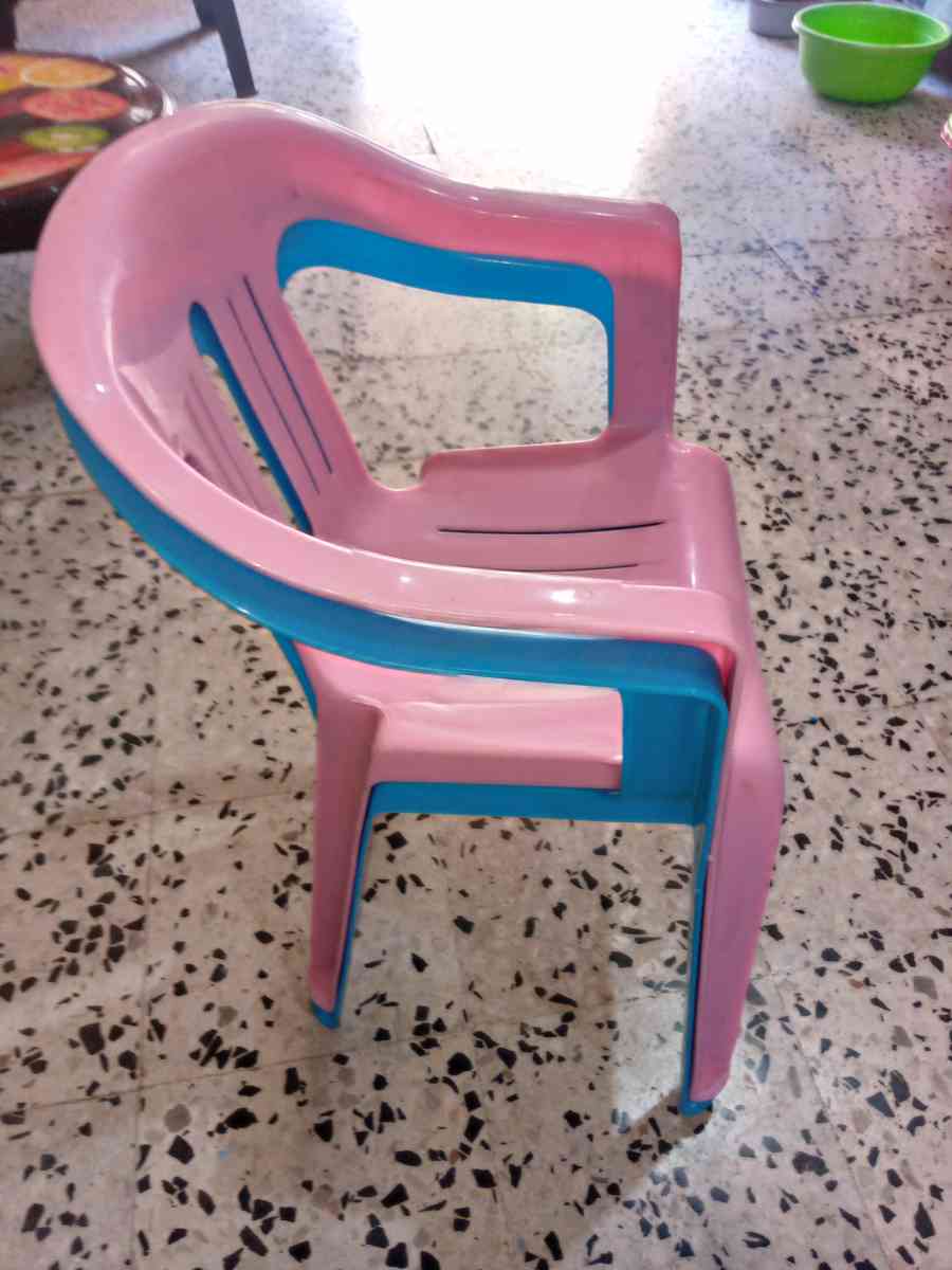 chaise en plastique - Alger Centre, Alger - Tijelabin