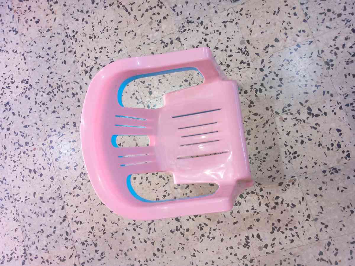 chaise en plastique - Alger Centre, Alger - Tijelabin