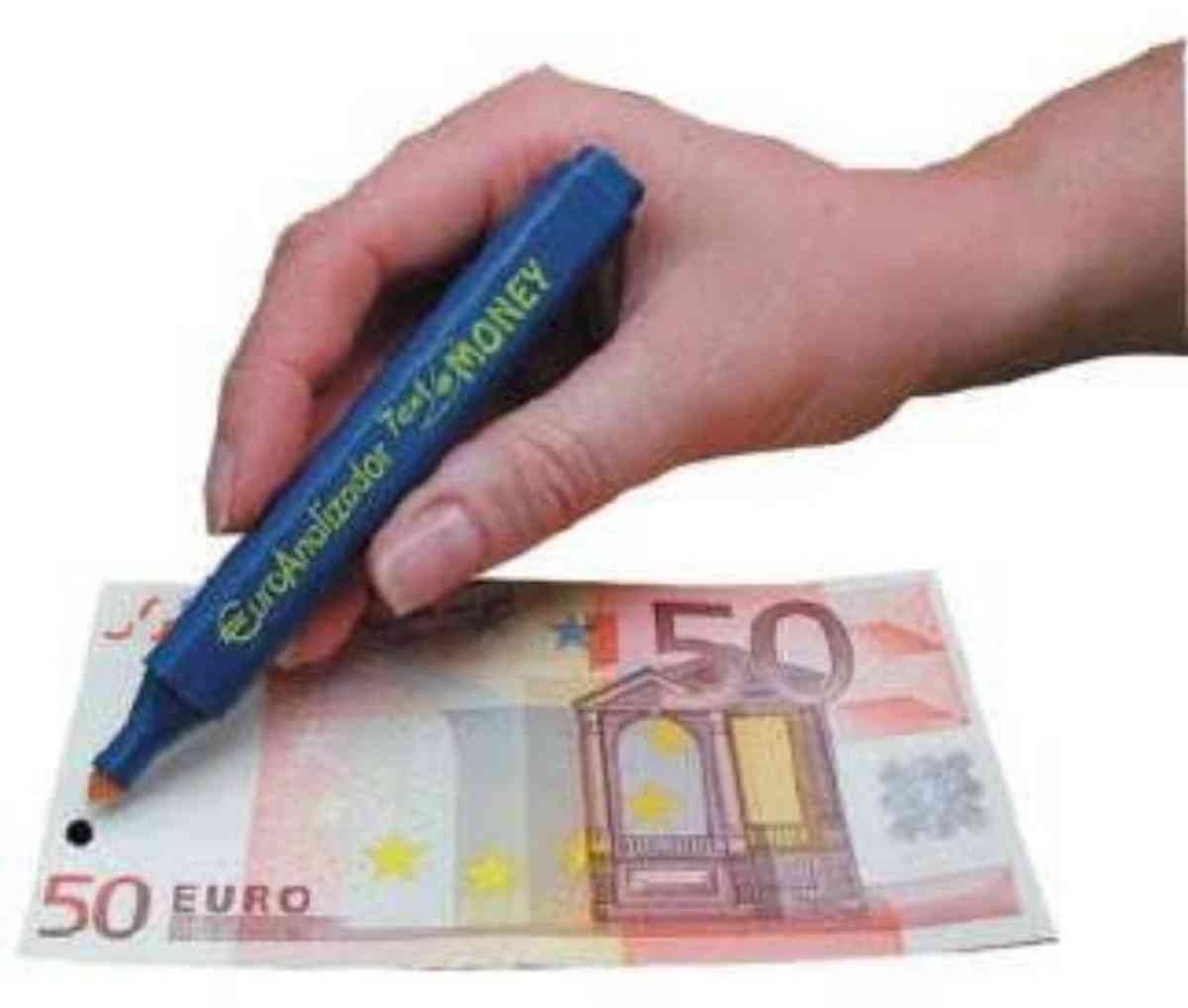 قلم كشف الأوراق المزورة - Alger Centre, Alger