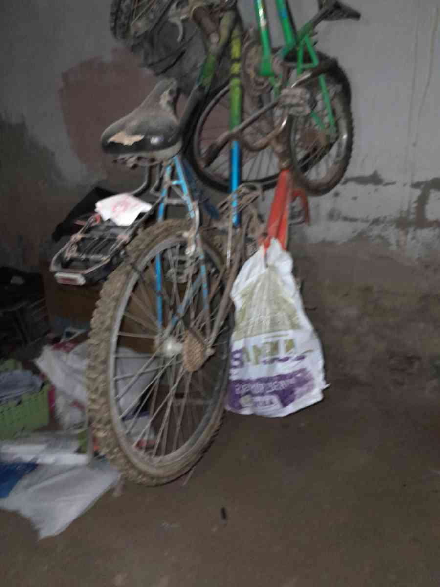 عندي  2 بيسيكلات  للبيع شويا خسهم خدمة خفيفة - Ain Benian, Ain Defla - Tijelabin