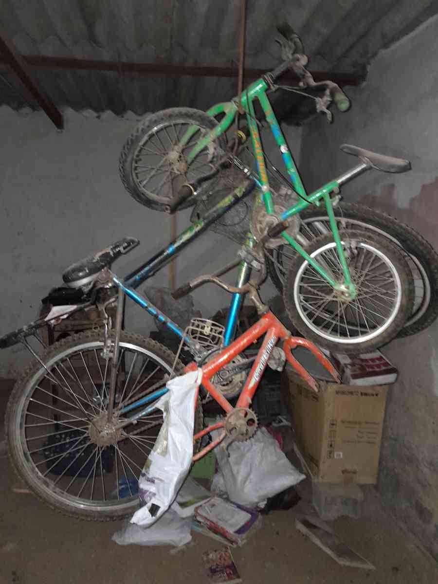 عندي  2 بيسيكلات  للبيع شويا خسهم خدمة خفيفة - Ain Benian, Ain Defla - Tijelabin