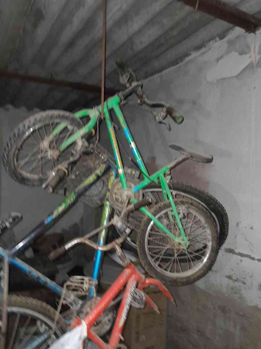 عندي  2 بيسيكلات  للبيع شويا خسهم خدمة خفيفة - Ain Benian, Ain Defla - Tijelabin