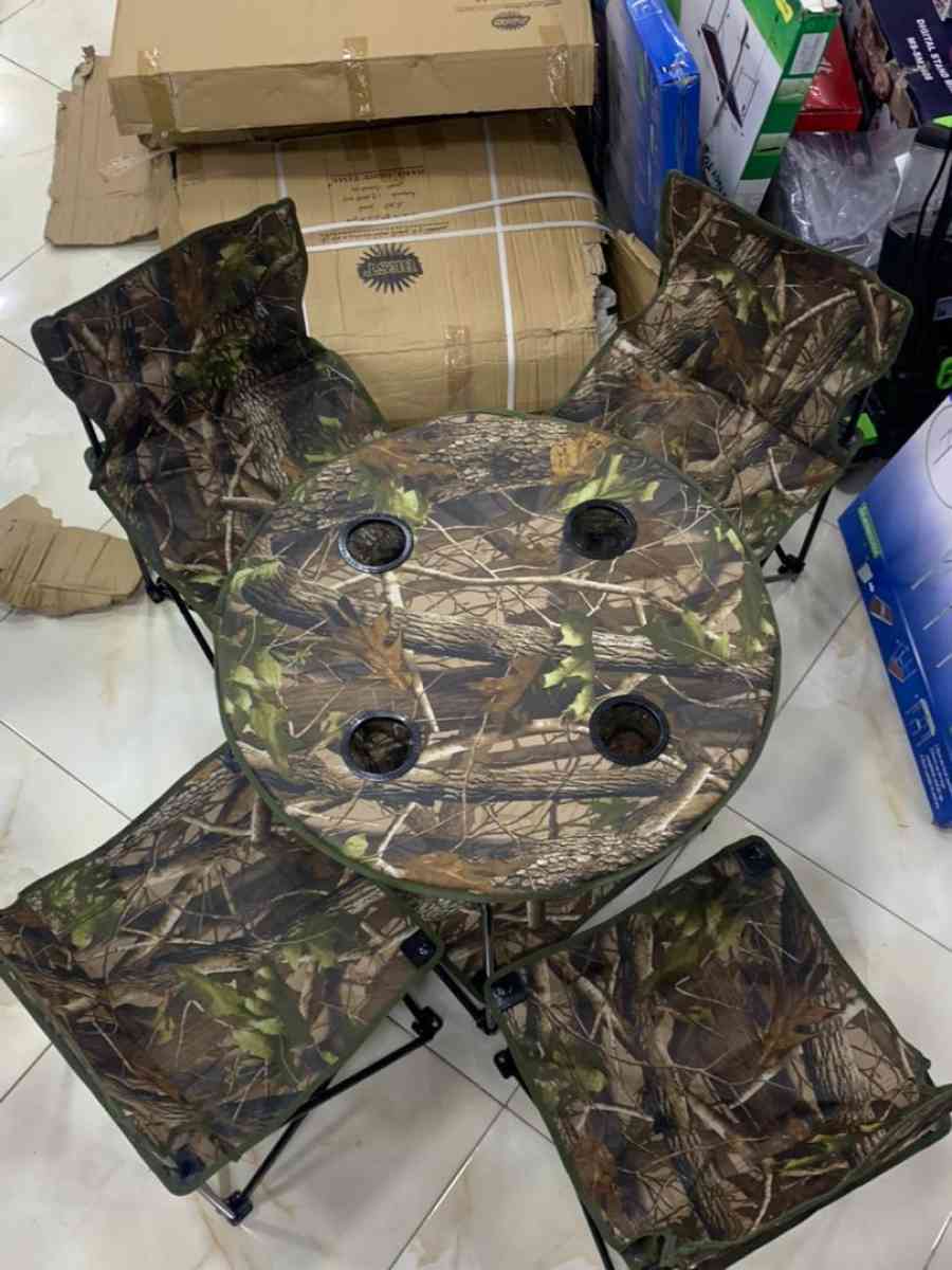 طاولة مع كراسي قابليين للطي - El Eulma, Setif - Tijelabin