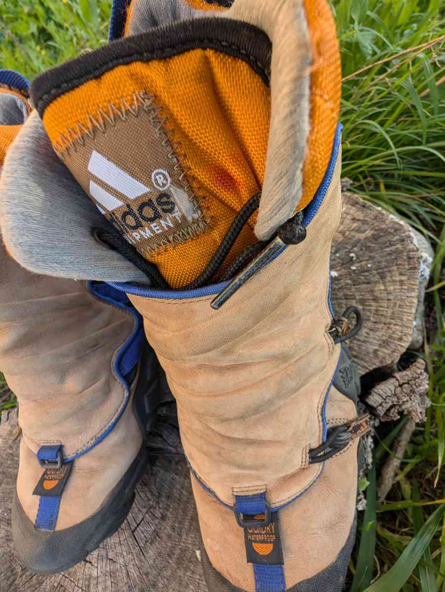 ADIDAS radlander EQT pantone IE6124 - Blida, Blida - Tijelabin