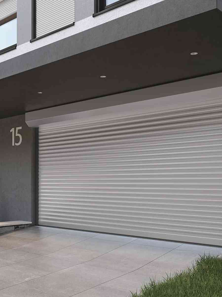 محلات طور الانجاز للبيع في موقع إستراتيجي بالقبة