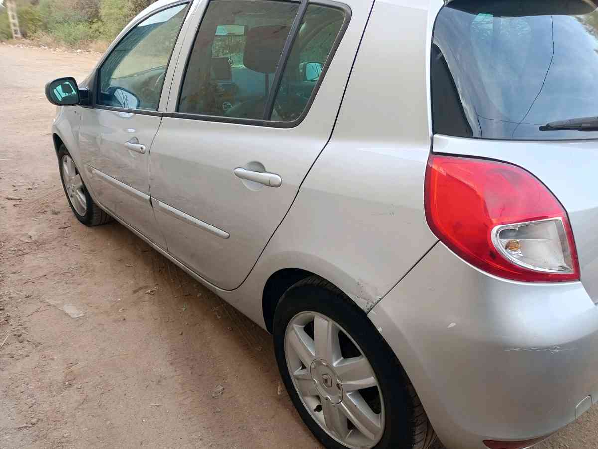 clio 3 faracha 0780959193 - Mostaganem, Mostaganem - Tijelabin