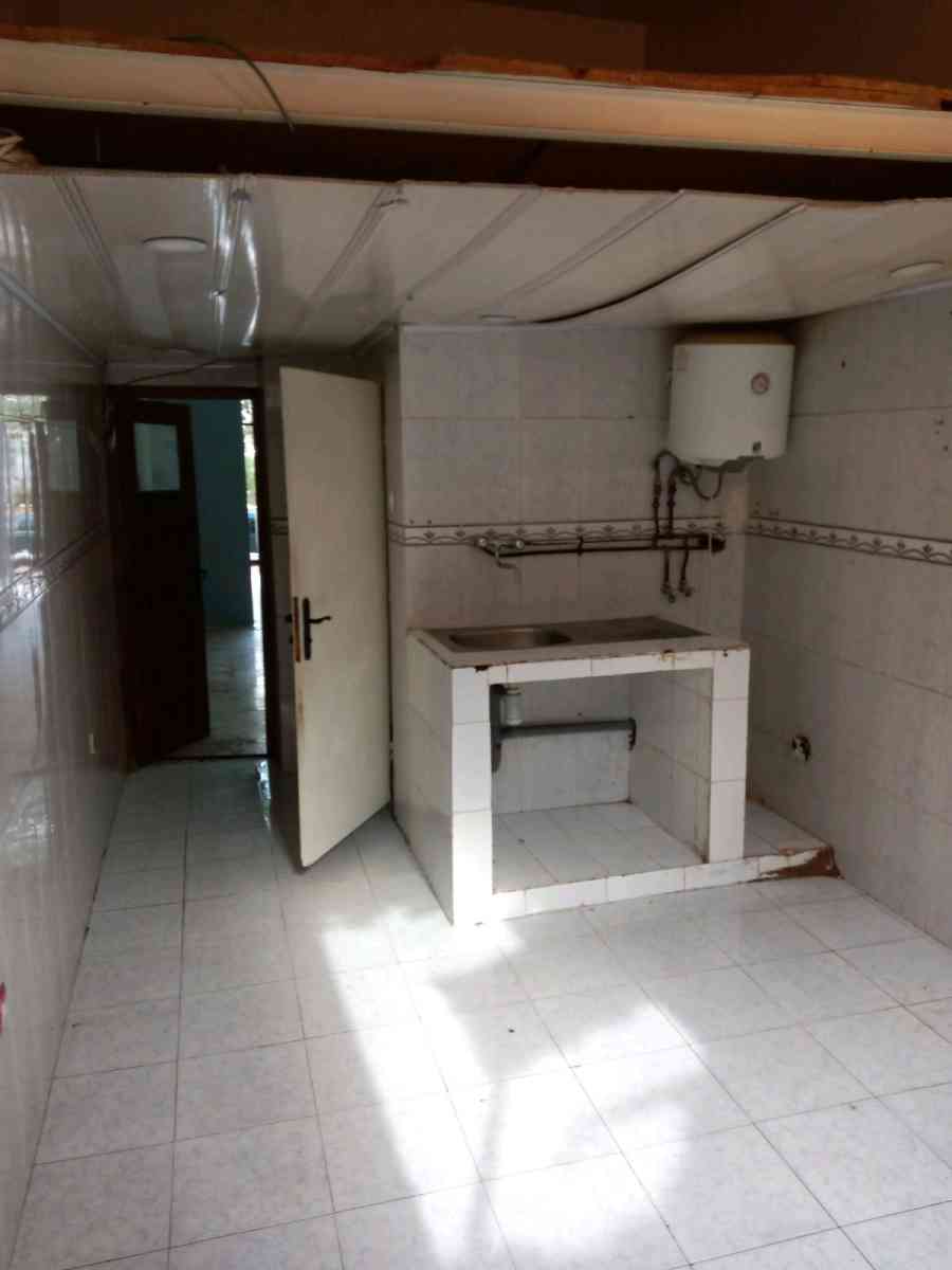 محل للبيع في عين النعجة