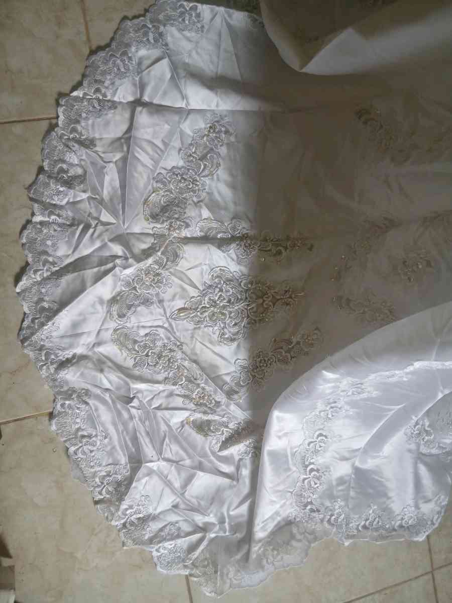 robe blanche neuf taille 38 40 - Khemisti, Tipaza - Tijelabin
