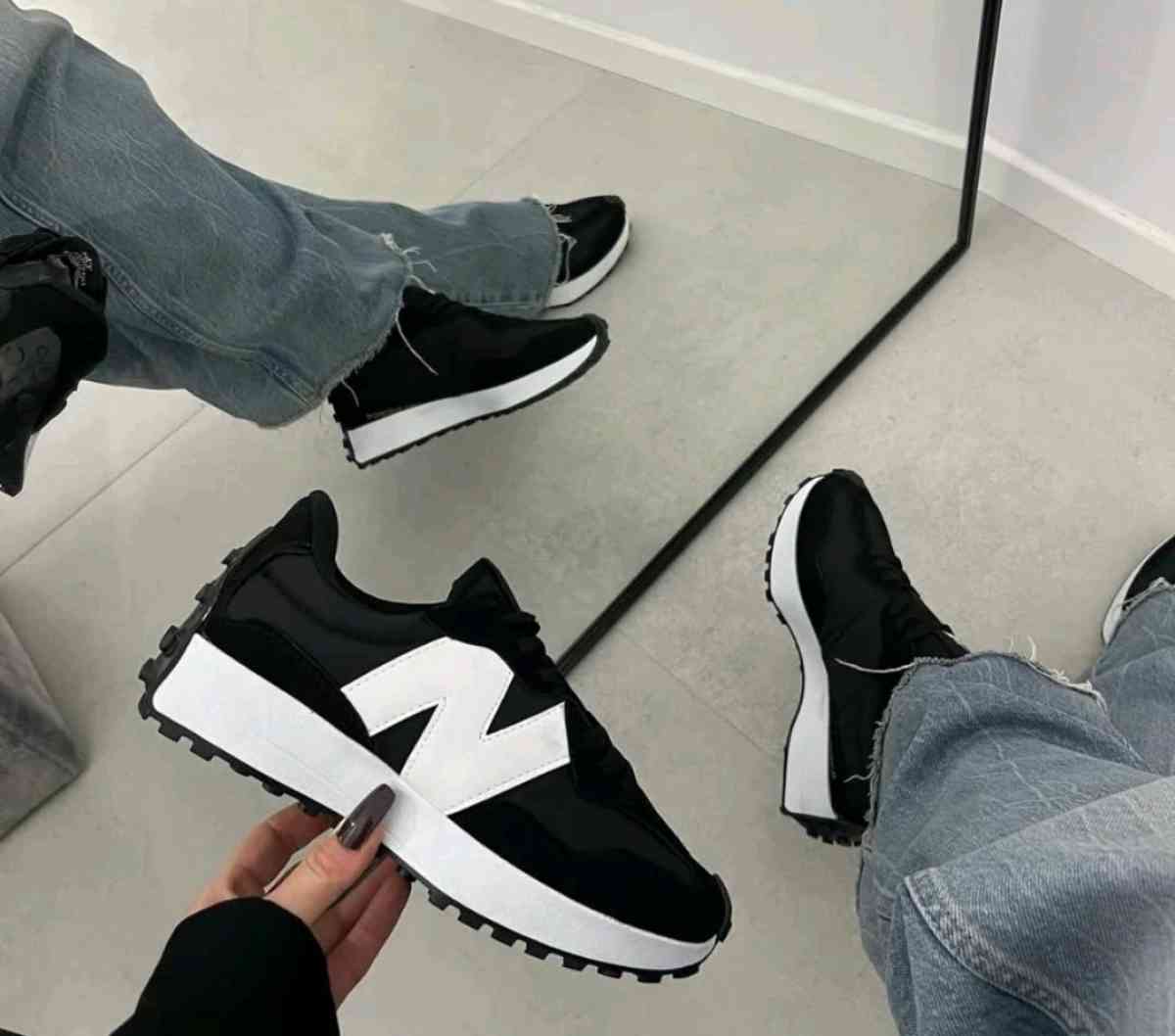Chaussure new balance black SOLD Turk - Alger Centre, Alger - Tijelabin