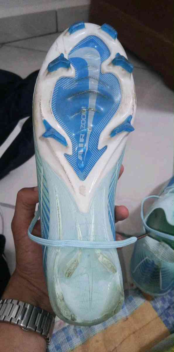 حذاء كرة قدم - Bab Azzouar, Alger - Tijelabin