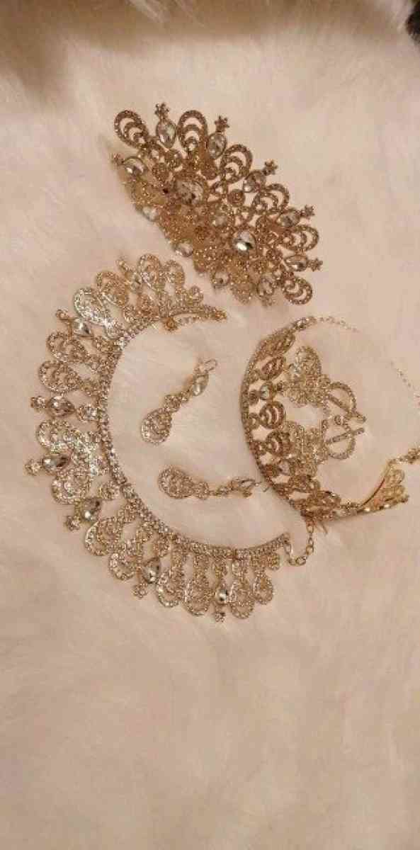 ملابس أعراس تقليدية للبيع وخياطة - Douera, Alger - Tijelabin