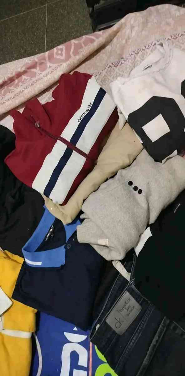 ملابس مستعملة للبيع في حالة جيدة رجال نساء اطفال - Ben Aknoun, Alger - Tijelabin