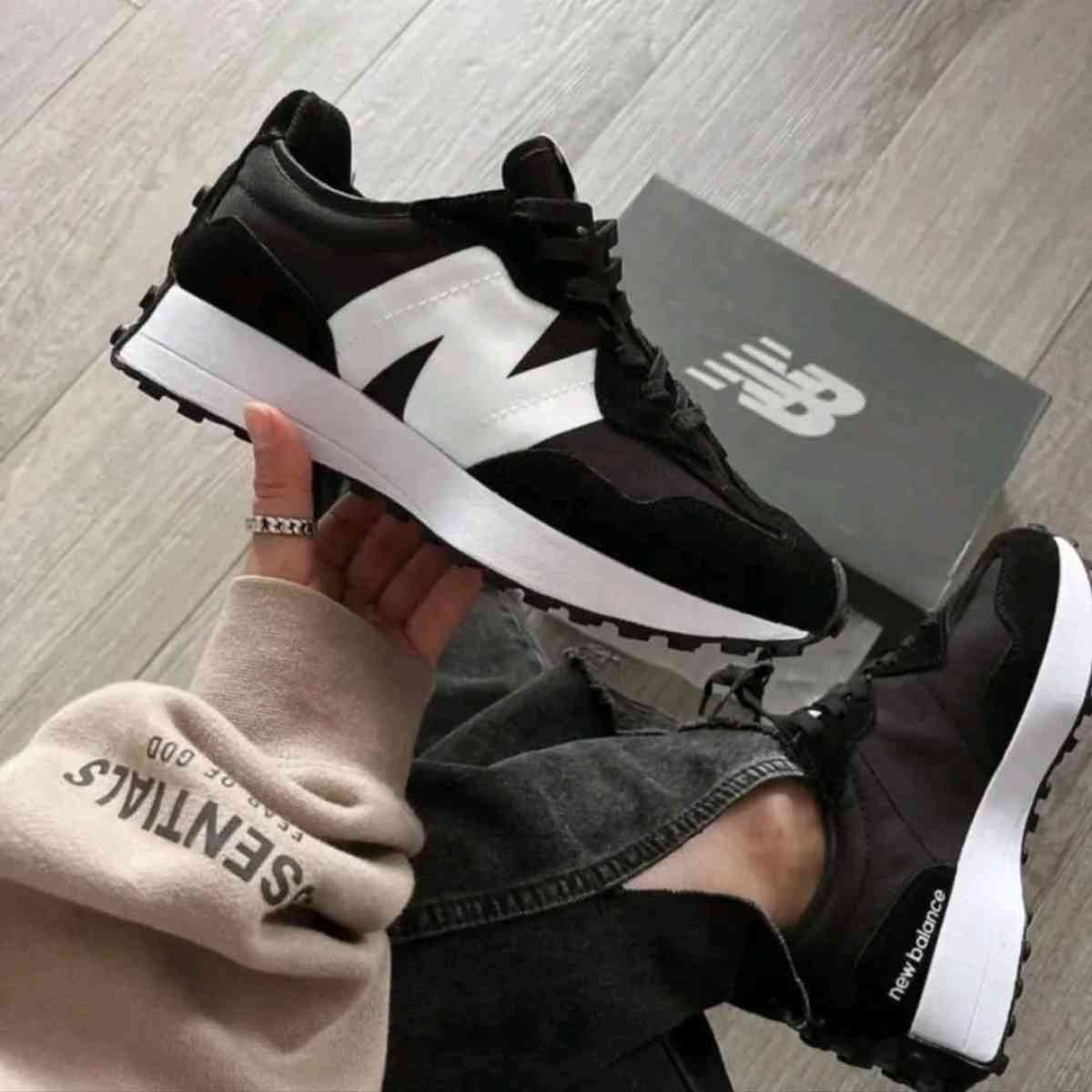 Chaussure new balance black SOLD Turk - Alger Centre, Alger