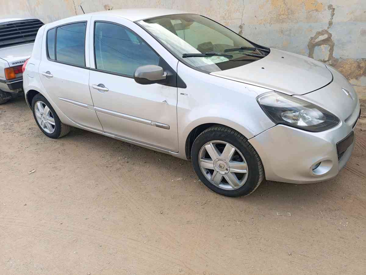 clio 3 faracha 0780959193 - Mostaganem, Mostaganem - Tijelabin