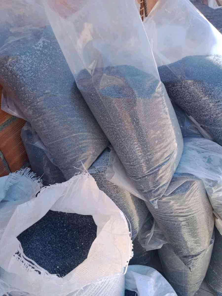 Gravier dcoration للتزيين  Sac   blanc et noir  0550794970 - Dar El Beida, Alger - Tijelabin