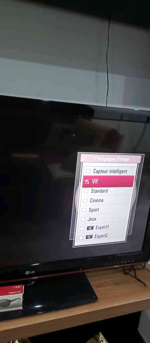 Tlviseur 3D marque LG 42 pouces - Ain Djasser, Batna - Tijelabin