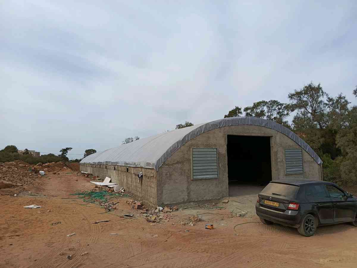 بيع وتركيب البيوت البلاستيكية الخاصة بتربية الدواجن ومعداتها - Alger Centre, Alger - Tijelabin