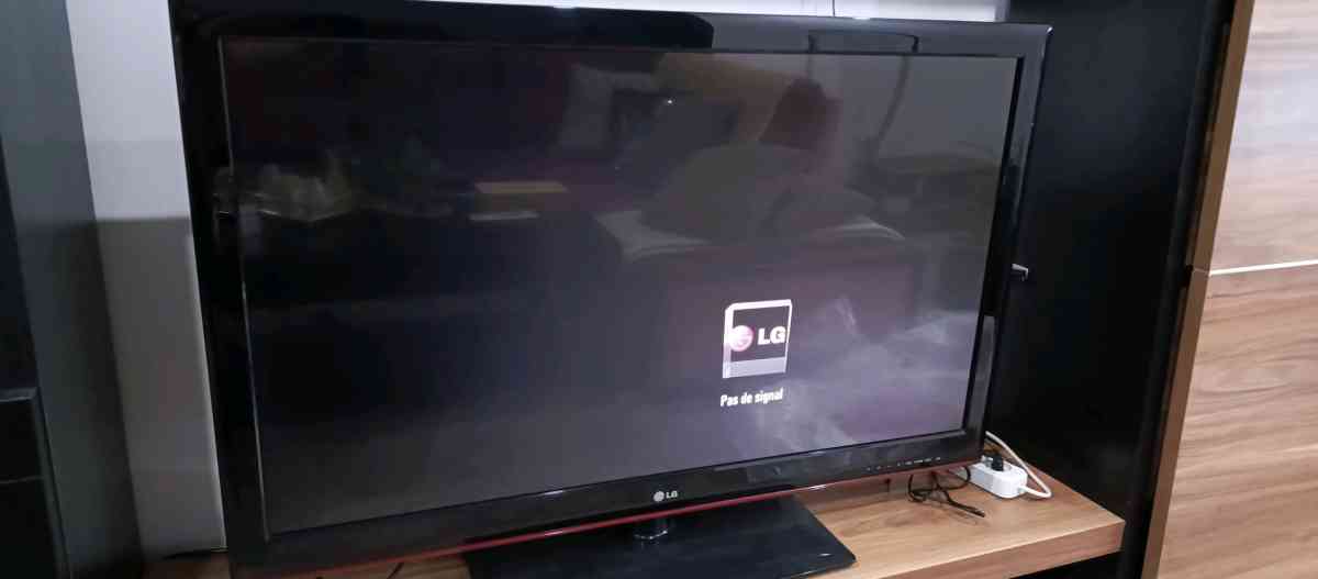 Tlviseur 3D marque LG 42 pouces - Ain Djasser, Batna - Tijelabin