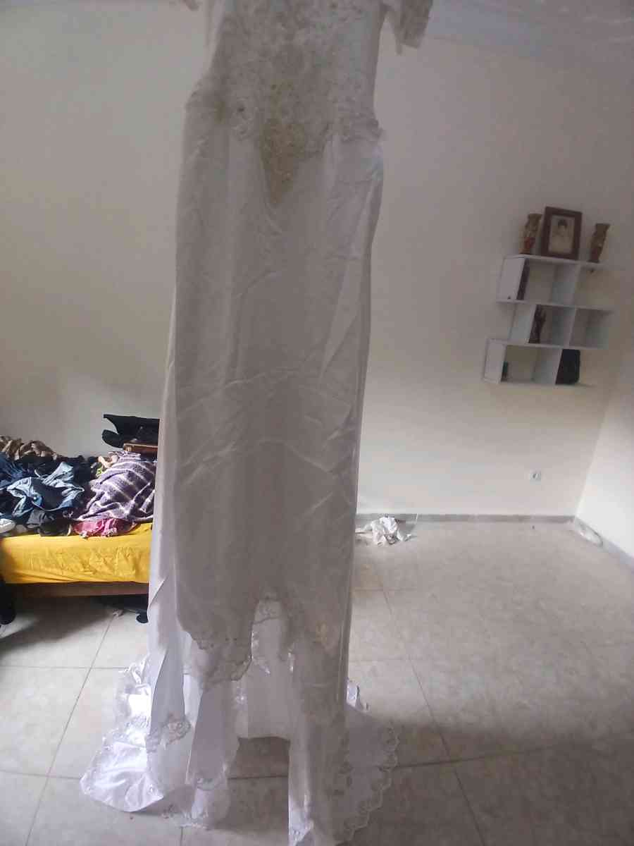 robe blanche neuf taille 38 40 - Khemisti, Tipaza