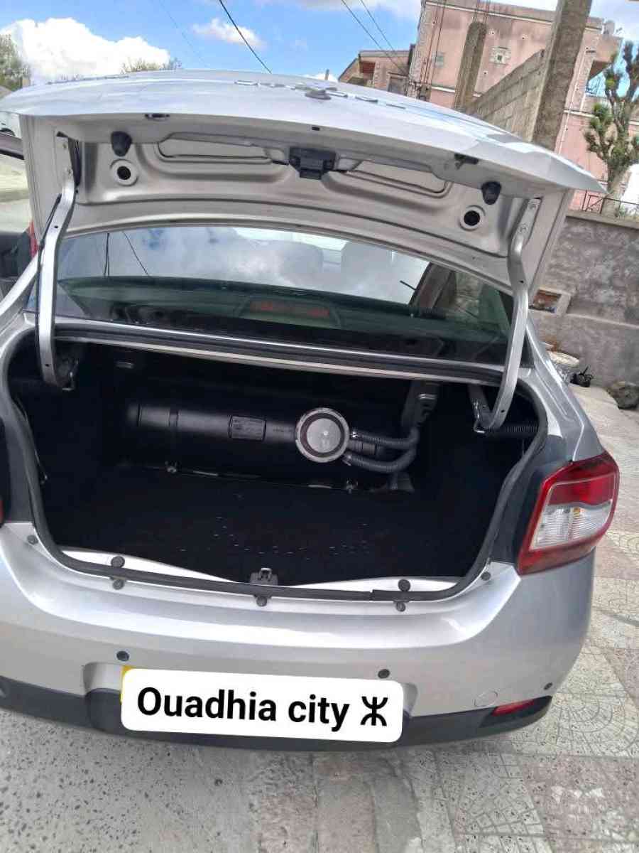 Renault symbole - Ouadhia, Tizi Ouzou - Tijelabin