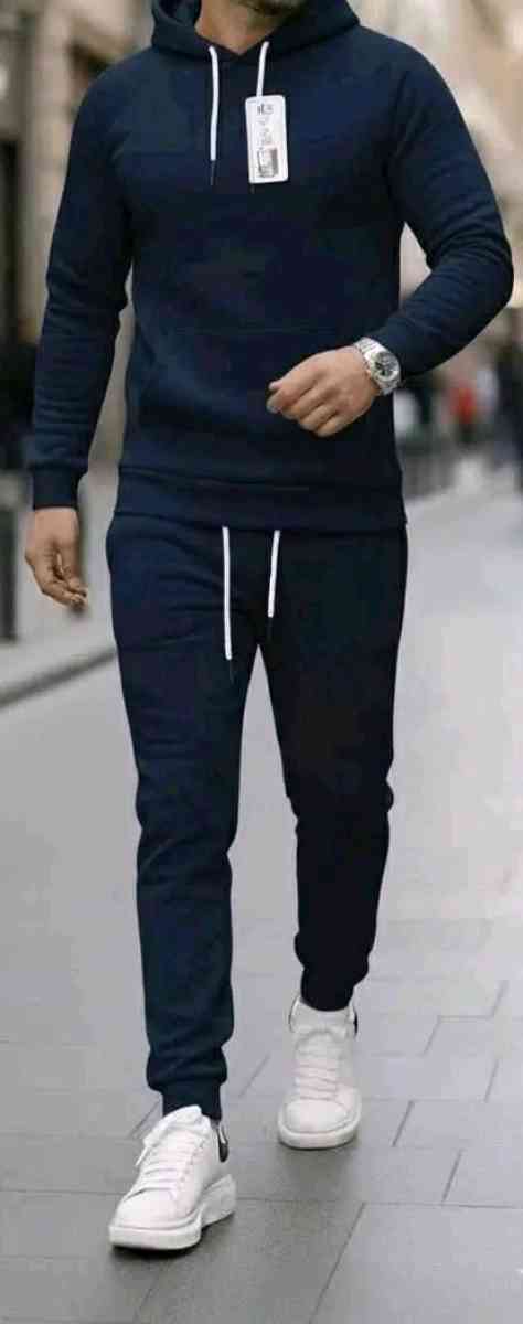 اونصومبل سويت - Es Senia, Oran